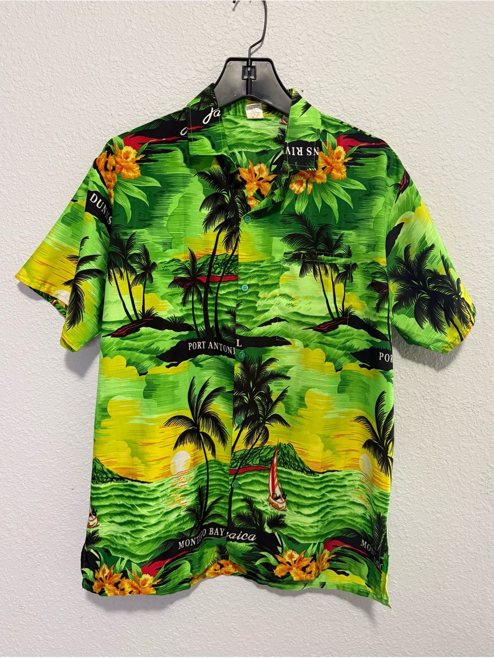 Vintage Creations Tropical Jamaican / Hawaiian Men’s Button-up Shirt Medium